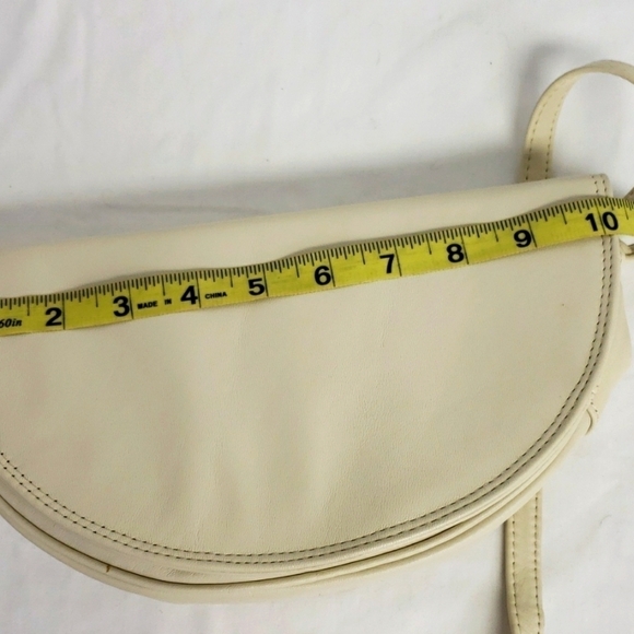 BRIO Leather Half Moon Cresent Shoulder Bag or Clutch Removable Strap Ivory VGUC - Picture 7 of 14